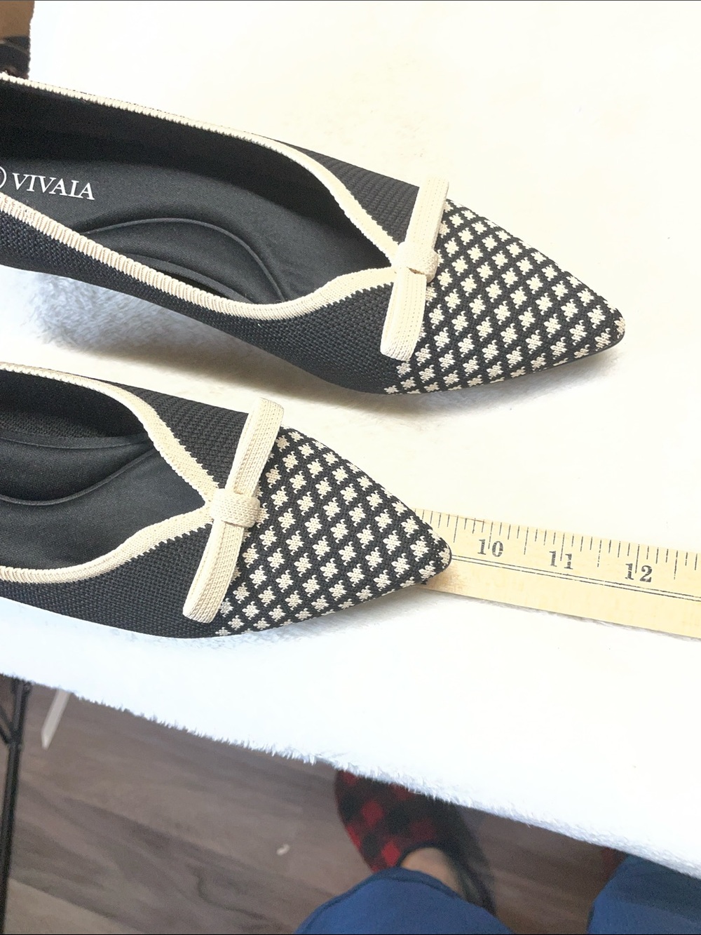 Vivaia Black Pointed Knit Heels with Cream Trim - Picture 8 of 10